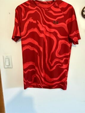 Under Armour Red Graphic Short Sleeve Performance Tee Size SP